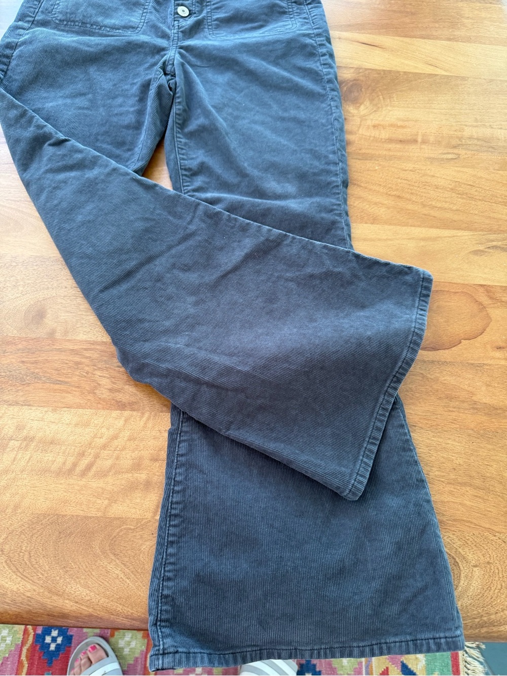 American Eagle Outfitters Super High-Rise Flare Corduroy in Gray Size 10 Short - Picture 6 of 12